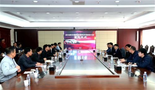 引擎轟鳴，賽車狂飆 “鐵馬”今年十一開賽</br>“車都”將上演現實版“速度與激情”(圖2)