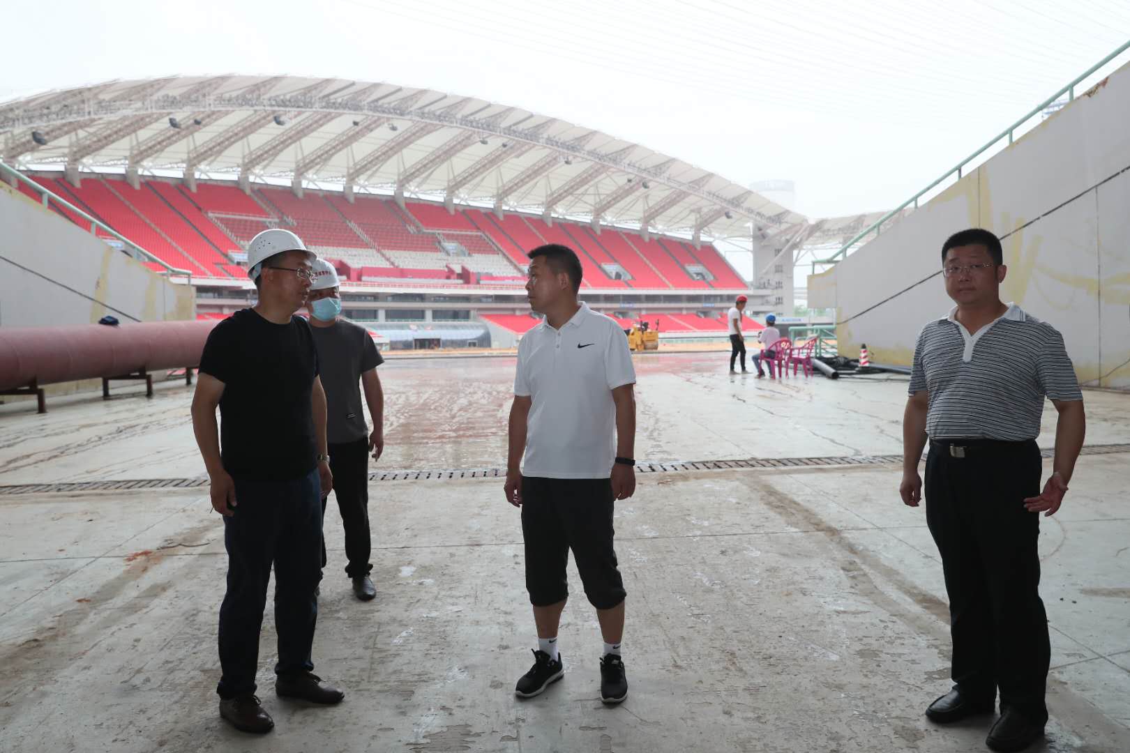 落實安全生產責任，強化暴雨應急措施，確保復工復產工作順利推進